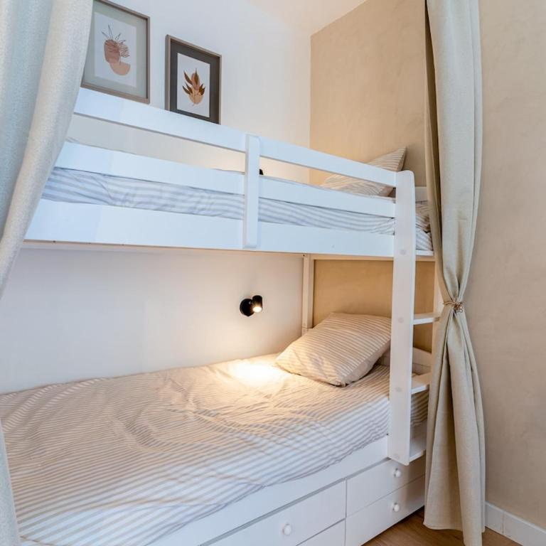 Terrazza Bella Pool - close to train station, city center and beach - One-Bedroom Apartment - 23