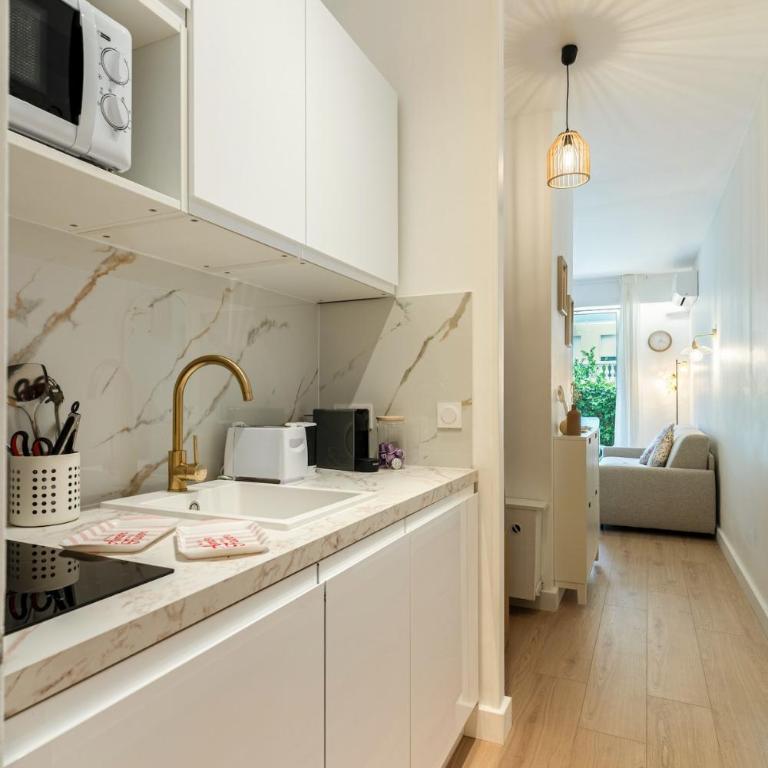 Terrazza Bella Pool - close to train station, city center and beach - One-Bedroom Apartment - 30