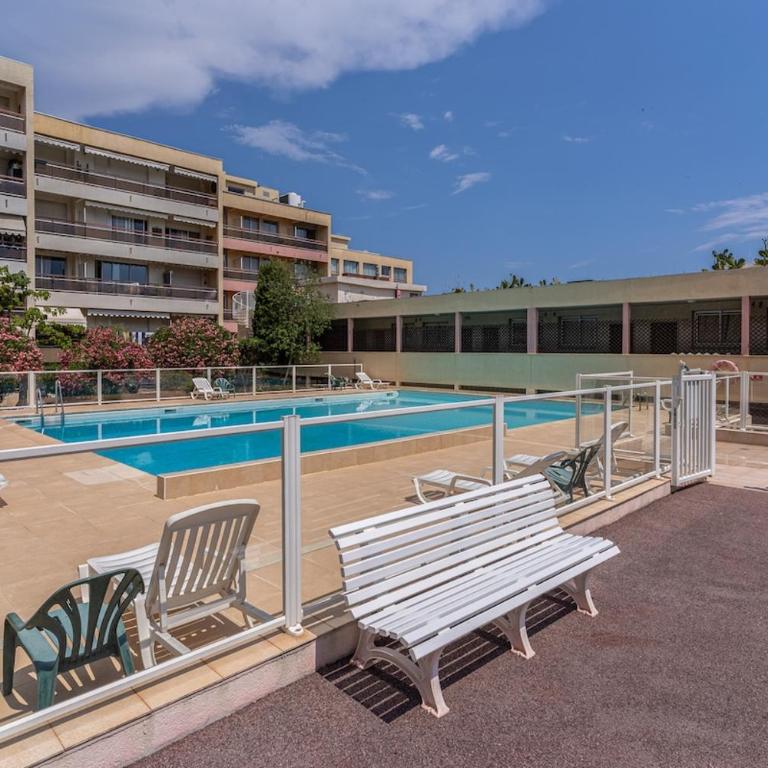 Terrazza Bella Pool - close to train station, city center and beach - One-Bedroom Apartment - 14