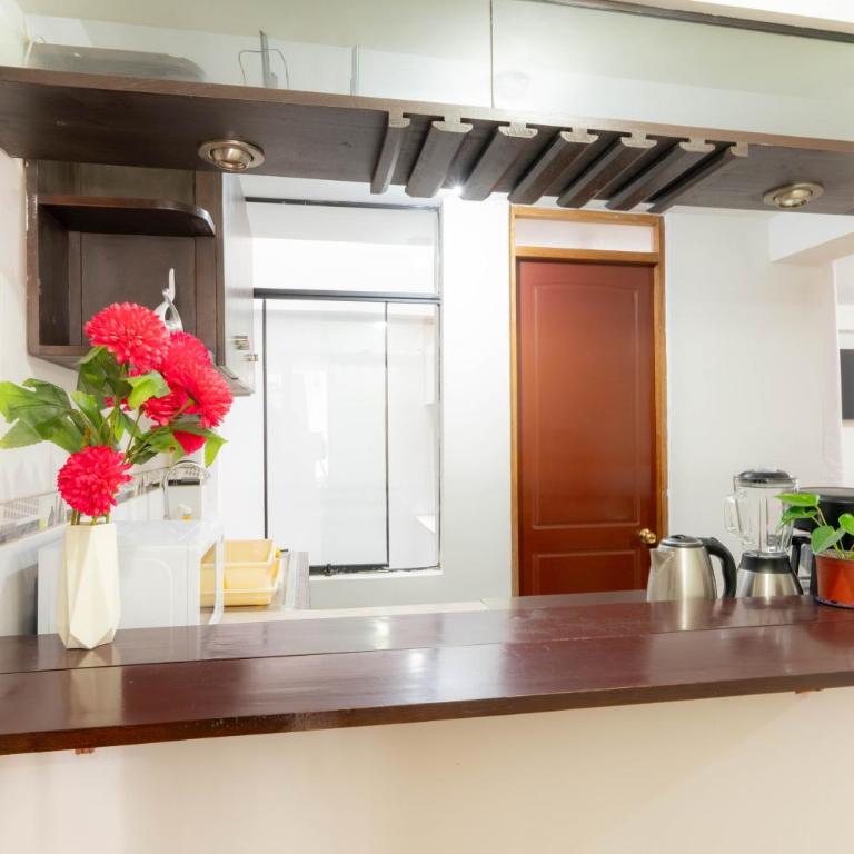 Siéntete como en casa, excelente apartamento - Three-Bedroom Apartment - 4