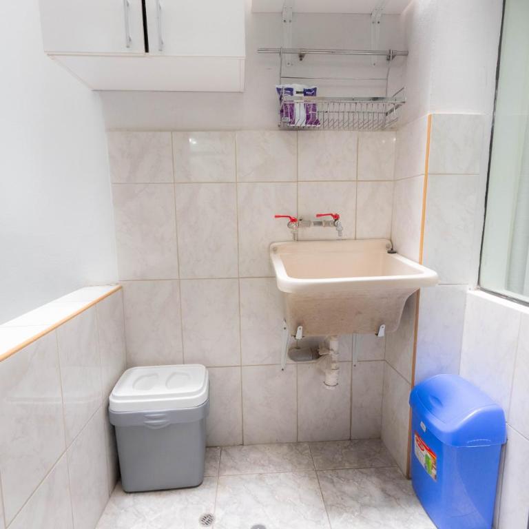 Siéntete como en casa, excelente apartamento - Three-Bedroom Apartment - 6