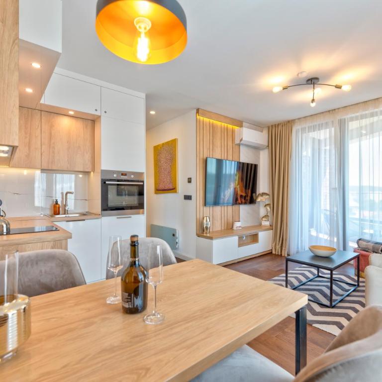 Luxury Apartment with View & Private Garage - Spa & Wellness at 21st Century Zlatibor Residence - Apartment mit 2 Schlafzimmern und Terrasse - 4