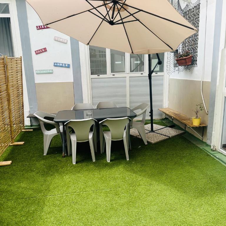 ToledoStation B&B - Appartamento con 2 Camere da Letto e Terrazza - 1