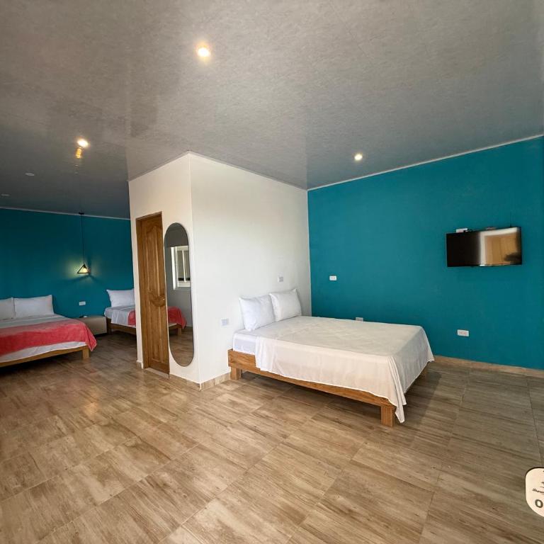 Hotel Sunset Beach - Habitación Familiar con baño privado - 4