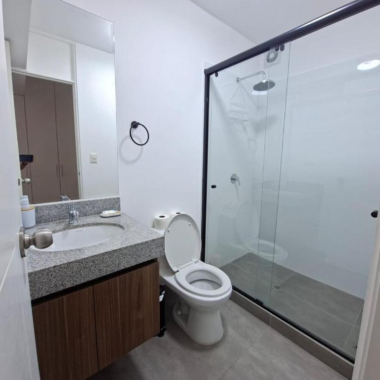 Apartment 2503 Free Parking 2 Bedrooms with Work Area - Three-Bedroom Apartment - 8