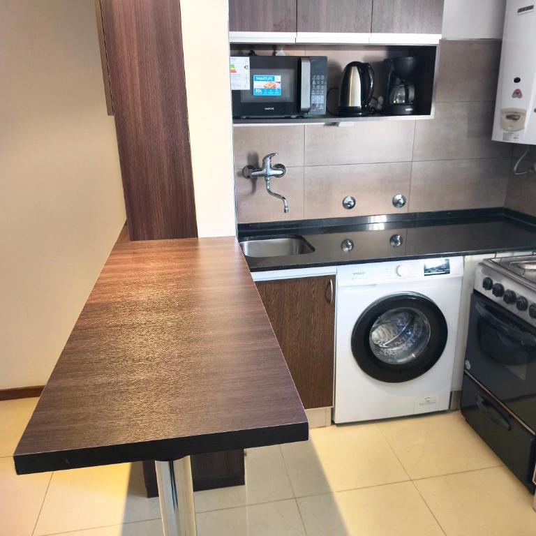 Planta baja Departamentos 2 dormitorios cochera seguridad 17 - Apartamento de 2 dormitorios - 3