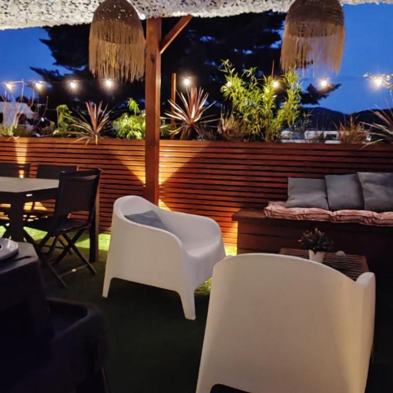Chez Clement - Haut de villa - climatisé avec terrasse pour 6 - Apartamento - 14