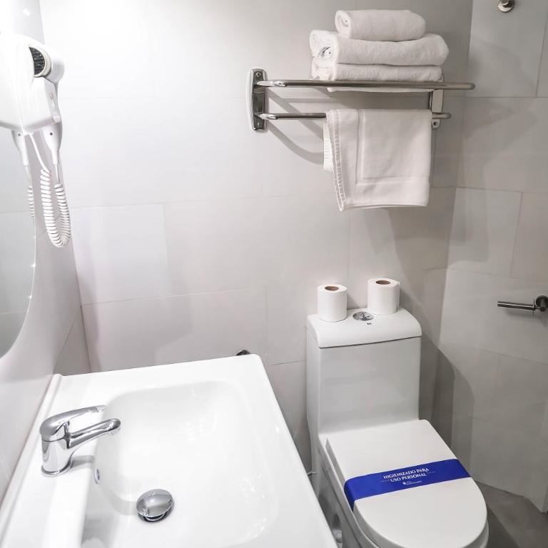 HOTEL LOS NAVEGANTES - Suite Superior con cama extragrande - 4