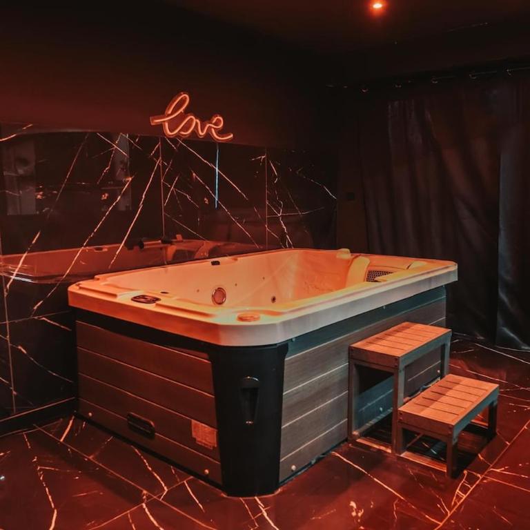 Luxury Love Room Private Jacuzzi Lyon - Apartment mit 1 Schlafzimmer - 7