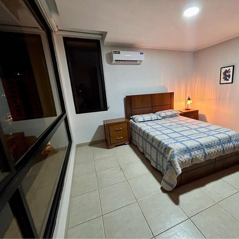 Comfortable apartment in Playa Murciélago-Manta - Two-Bedroom Apartment - 2