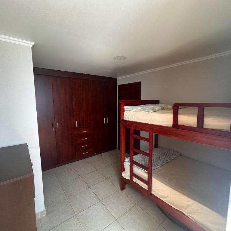 Comfortable apartment in Playa Murciélago-Manta - Two-Bedroom Apartment - 3
