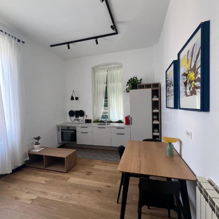 Casa Borg - Two-Bedroom Deluxe Apartment with Balcony - 32