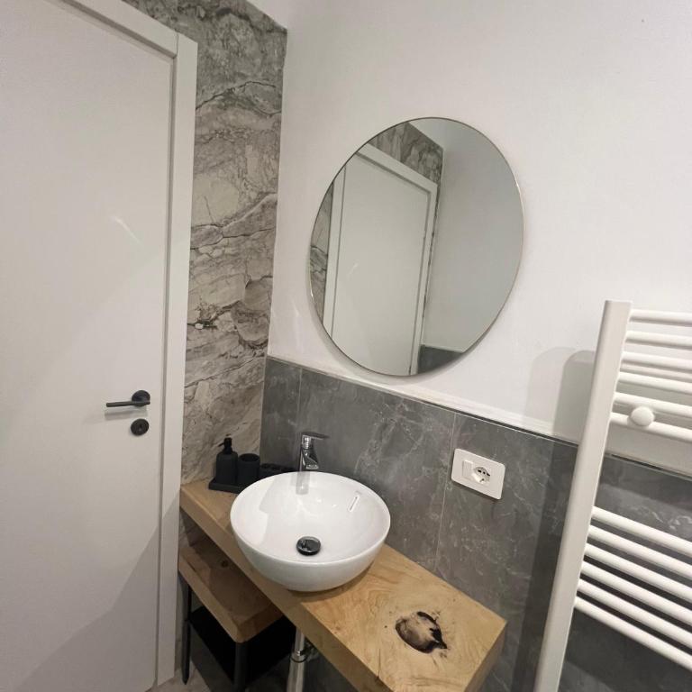 Casa Borg - Two-Bedroom Deluxe Apartment with Balcony - 35