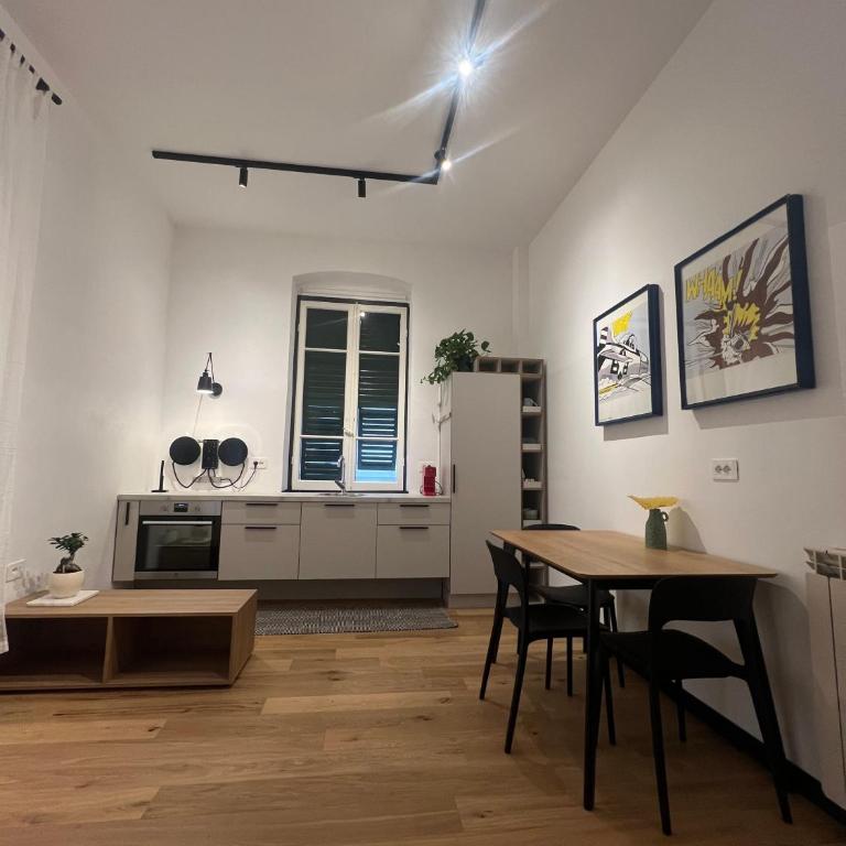 Casa Borg - Two-Bedroom Deluxe Apartment with Balcony - 31