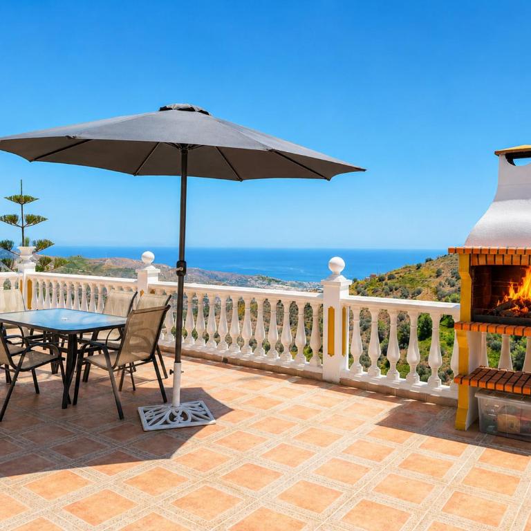 Villa Cecilia con Vistas by At Home Costa del Sol - Villa de 3 dormitorios - 1