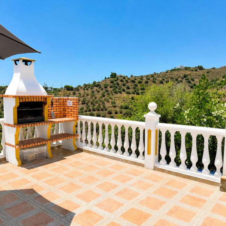 Villa Cecilia con Vistas by At Home Costa del Sol - Villa de 3 dormitorios - 2