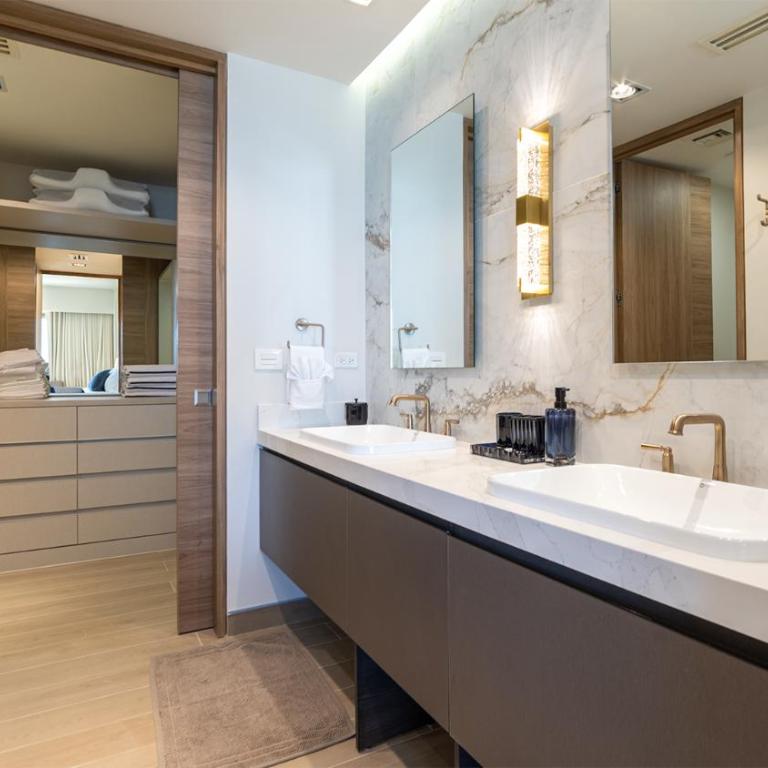 Experience the Newest 3BR/3BA Gem on Sandy Beach - Casa - 14