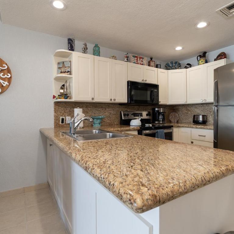 Enjoy This Beautiful 2BR/2BA Condo by the Beach at the Sonoran Spa Resort - Casa - 12