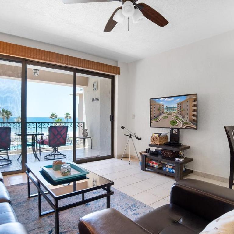 Beautiful 1BR/1BA Retreat with Panoramic Ocean Views - Casa - 2
