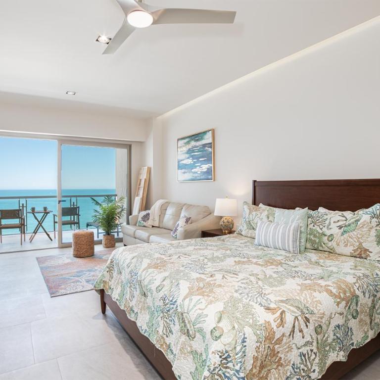One 1403B: Beachfront Bliss Studio in Sandy Beach - Casa - 2