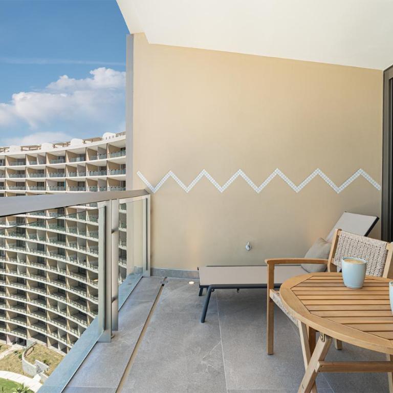One 1403B: Beachfront Bliss Studio in Sandy Beach - Casa - 16