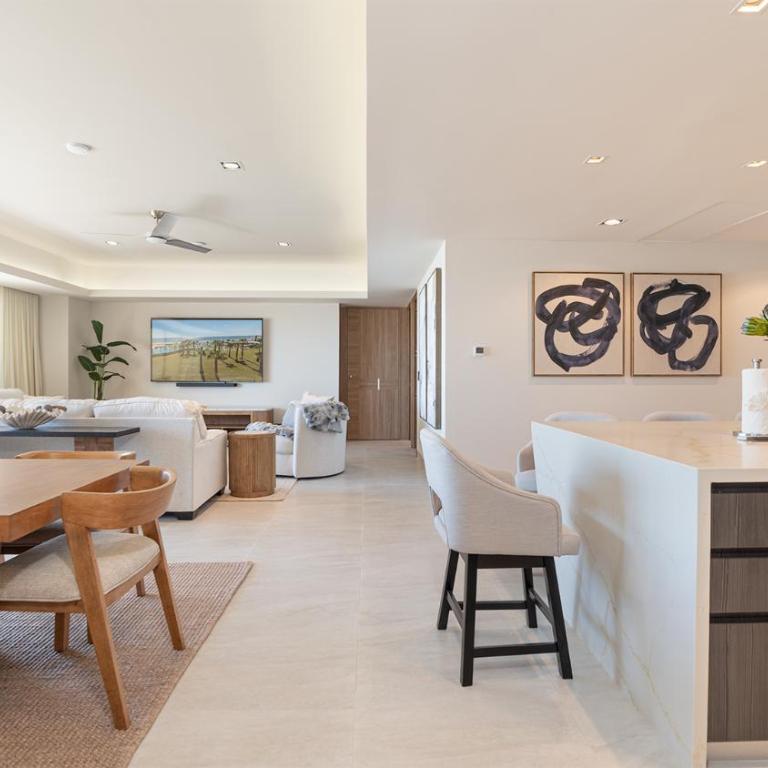 Beachfront Paradise 4BR/4BA Elegant Condo with Breathtaking Views - Casa - 6