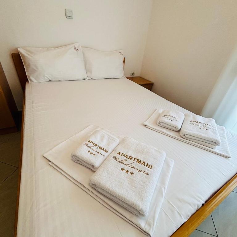 Apartmani Miladinović - Dvokrevetna Soba sa Bračnim Krevetom - 4