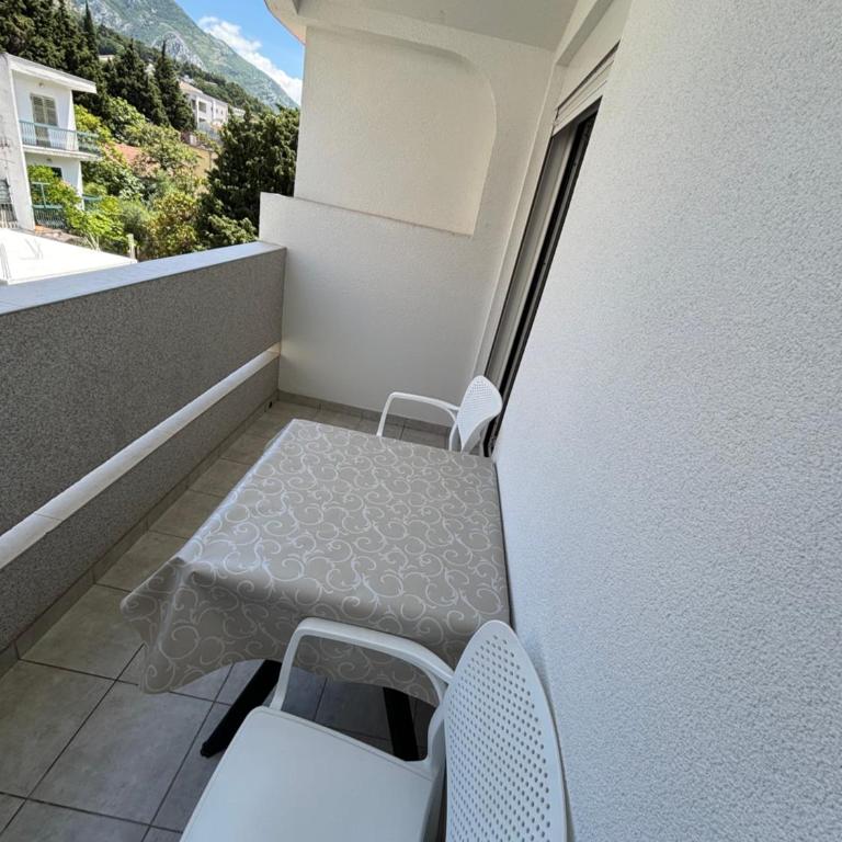Apartmani Miladinović - Dvokrevetna Soba sa Bračnim Krevetom - 2