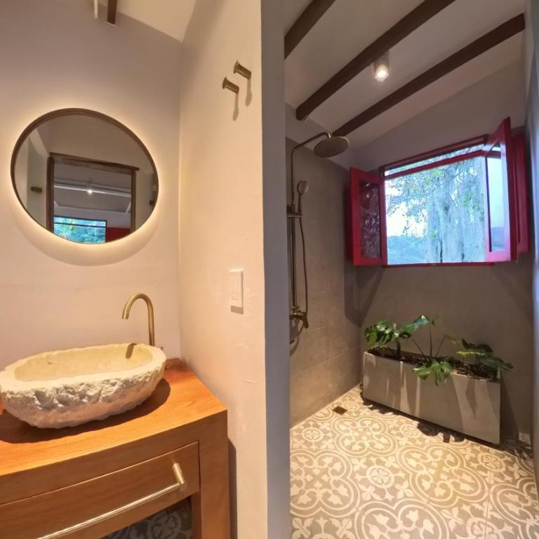 Hacienda Santa Bárbara Manizales - Habitación Familiar con balcón - 1
