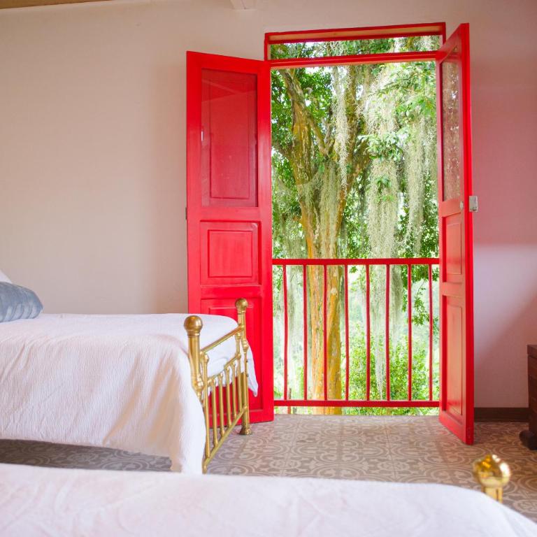 Hacienda Santa Bárbara Manizales - Habitación Familiar con balcón - 6
