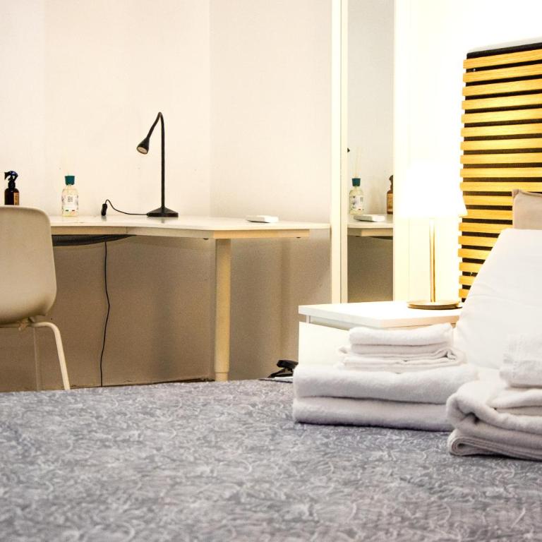 FraMiry Room Roma Camera privata con balcone - Camera Matrimoniale con Bagno Privato - 13