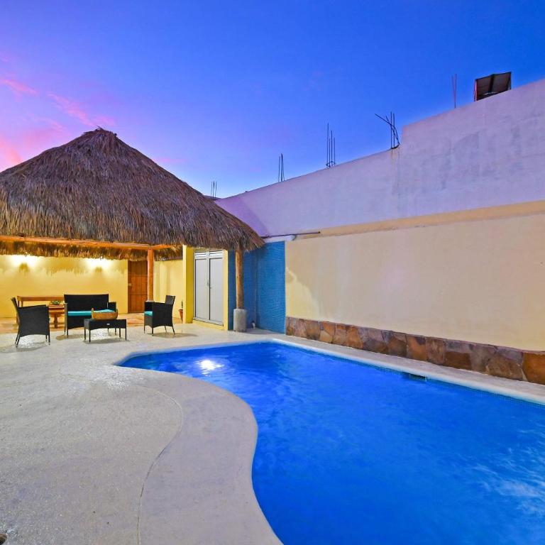 The Poolside Suite Downtown Access free parking on street - Apartamento - 3