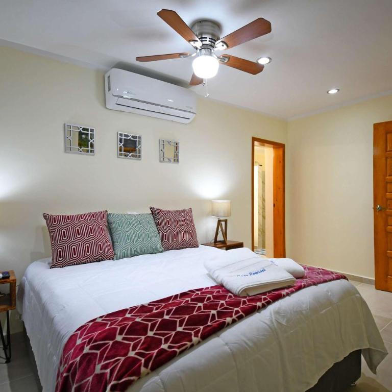 The Poolside Suite Downtown Access free parking on street - Apartamento - 12