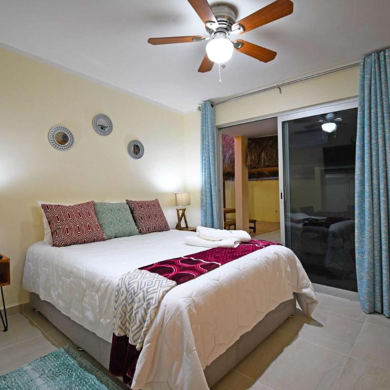 The Poolside Suite Downtown Access free parking on street - Apartamento - 16