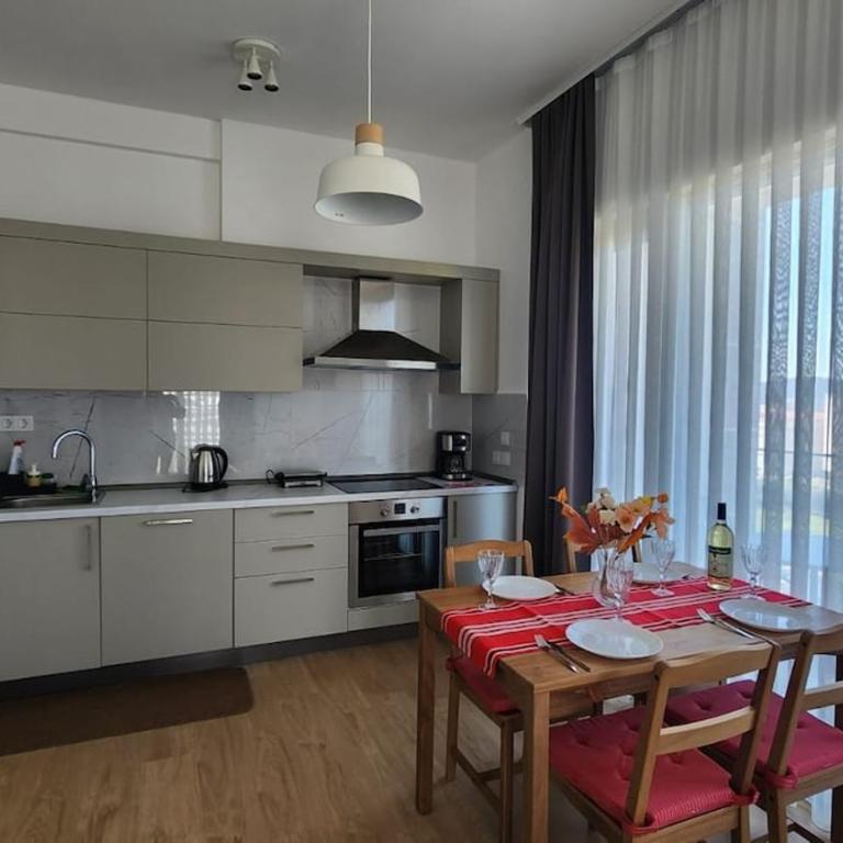 PMTR BAR Luxury Sea View 2BR Apartment Modern Pool Parking - Appartement Familial 2 Chambres - 6