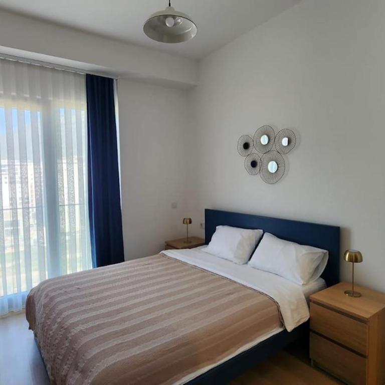 PMTR BAR Luxury Sea View 2BR Apartment Modern Pool Parking - Appartement Familial 2 Chambres - 1