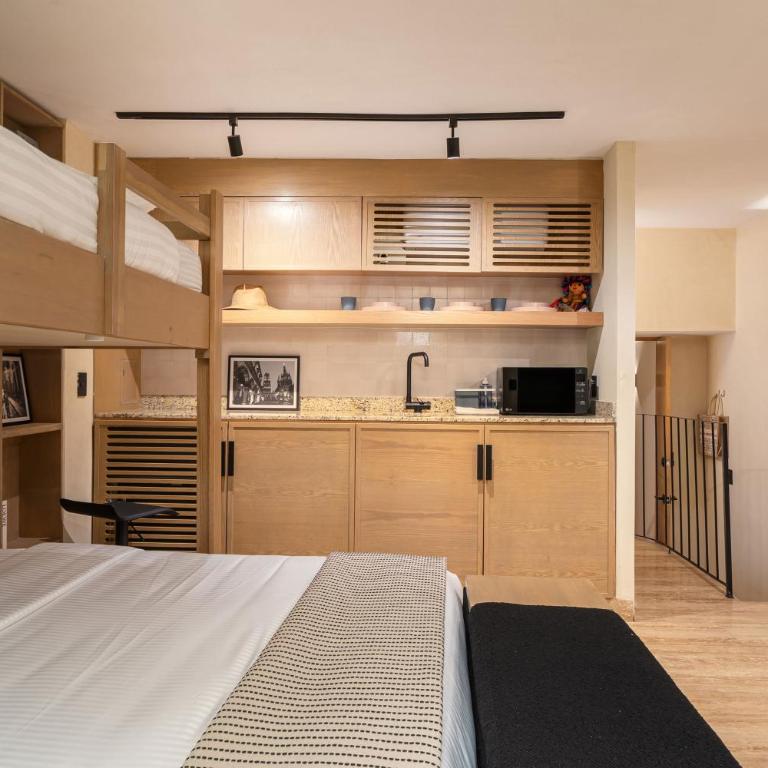 Loft 1905, Modern 2BR Smart Loft in Centro San Miguel de Allende - Apartment mit 2 Schlafzimmern - 2