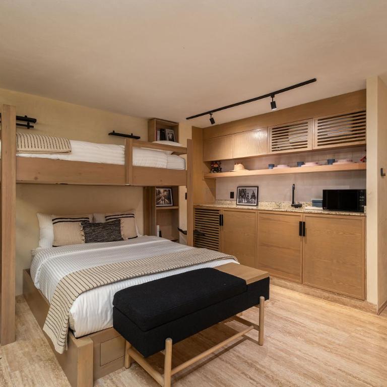 Loft 1905, Modern 2BR Smart Loft in Centro San Miguel de Allende - Apartment mit 2 Schlafzimmern - 7