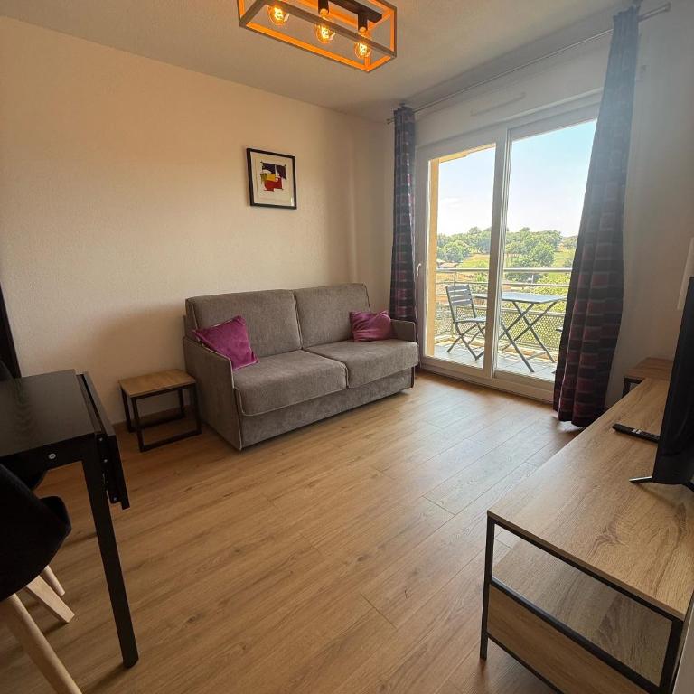 LApt du Golf — Vue Panoramique Piscine Clim - Appartement - 6