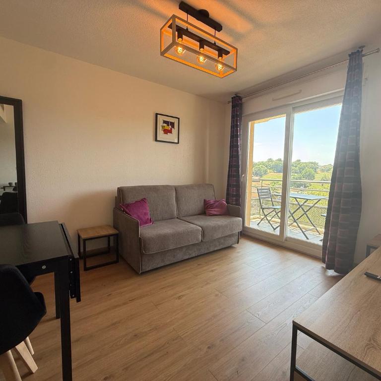 LApt du Golf — Vue Panoramique Piscine Clim - Appartement - 10