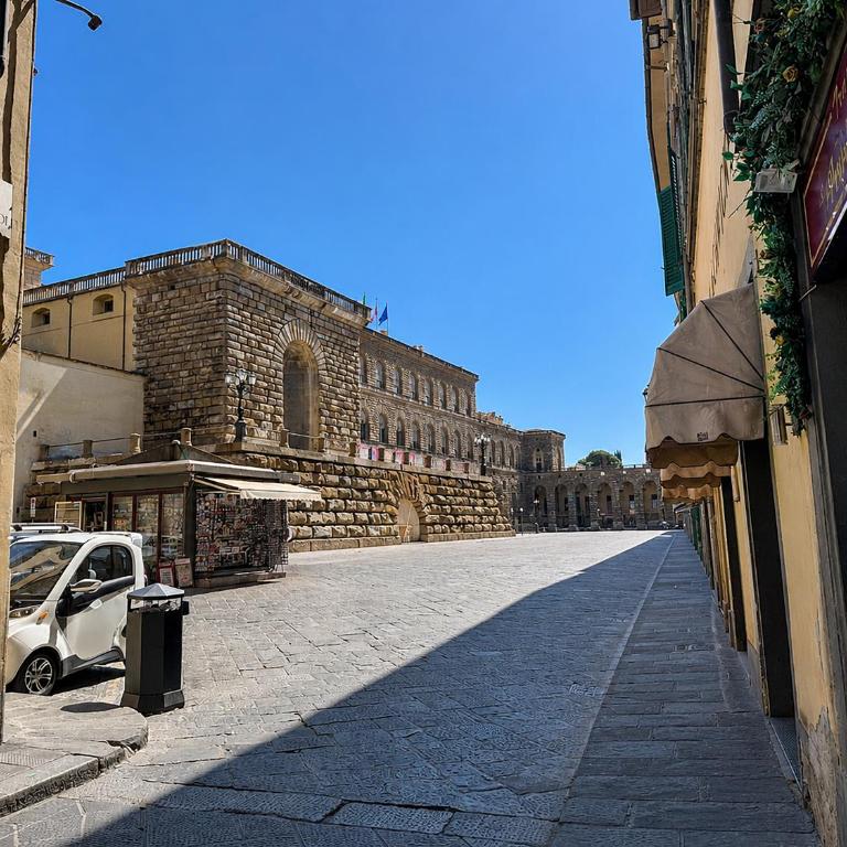 Guicciardini 28 - Three-Bedroom Apartment - 10