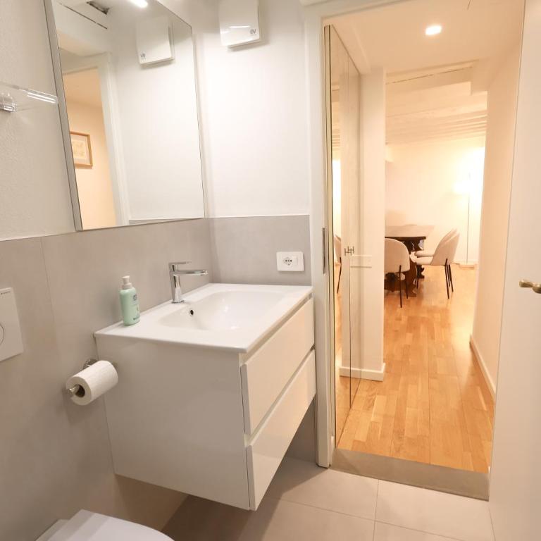 Guicciardini 28 - Three-Bedroom Apartment - 12