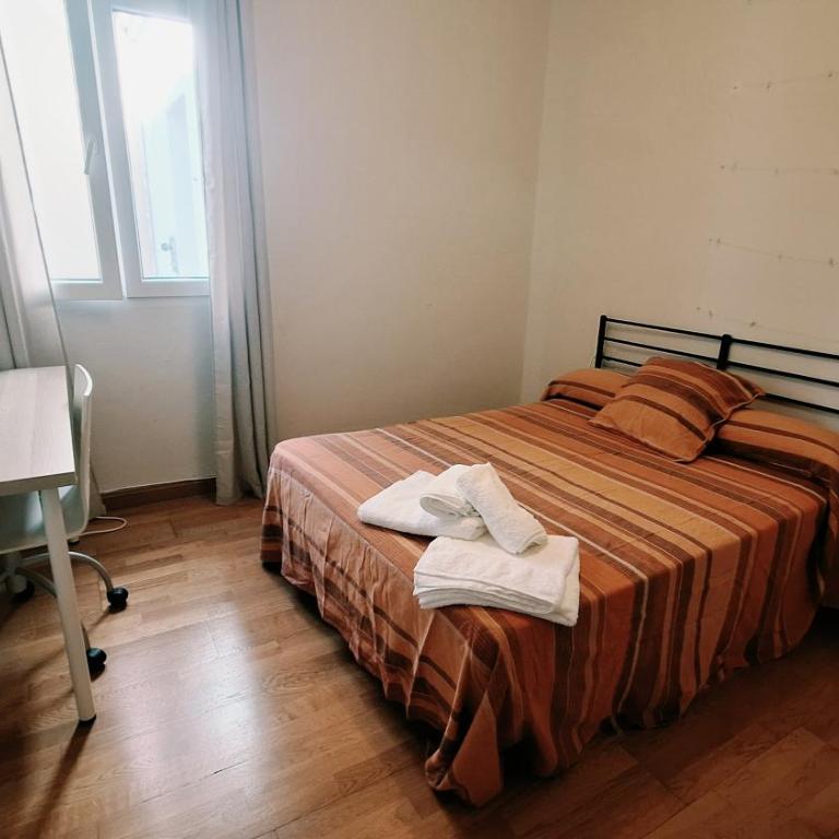 Tranquila Habitación Doble - Double Room with Shared Bathroom - 1