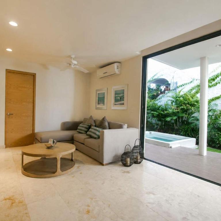 Prime location near 5th Avenue & beach - Apartment - 1