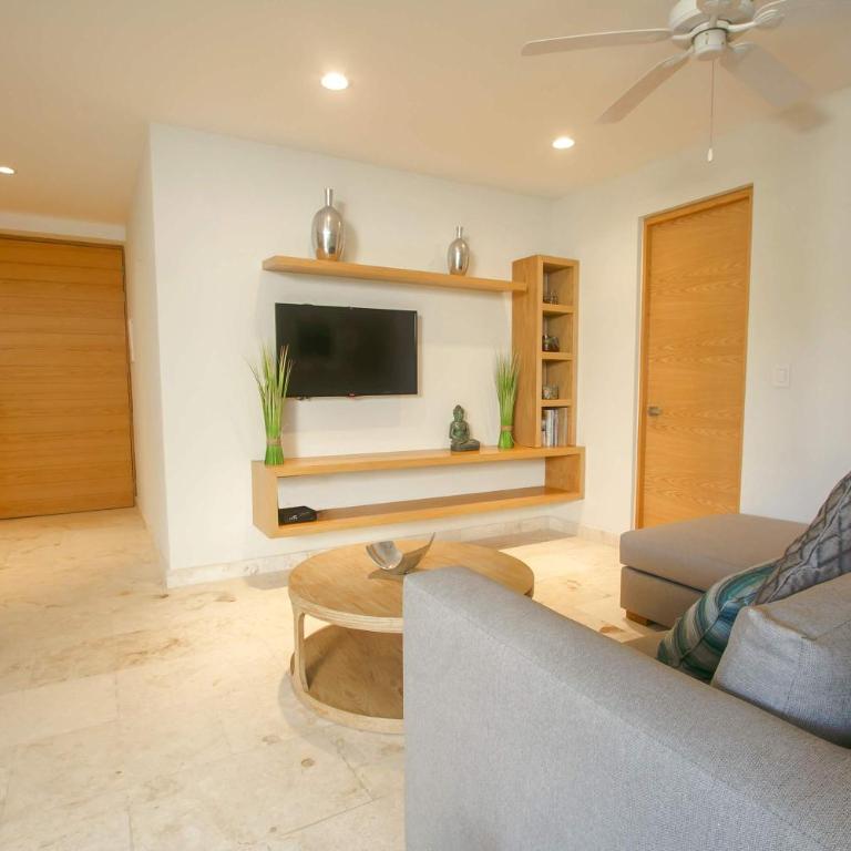 Prime location near 5th Avenue & beach - Apartment - 6