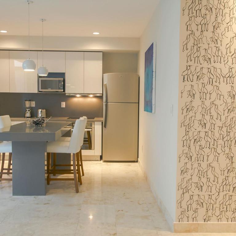 Prime location near 5th Avenue & beach - Apartment - 7