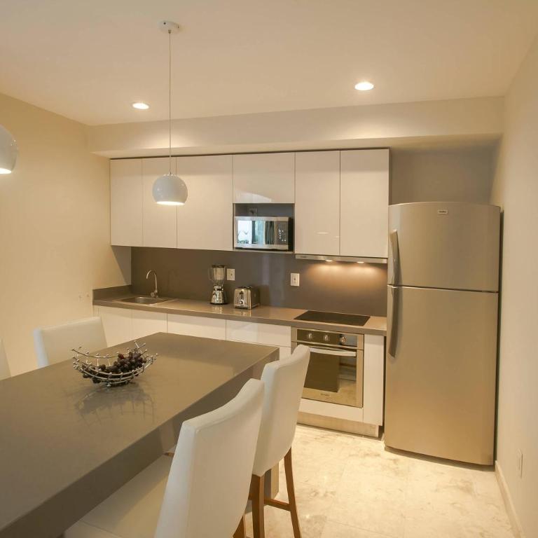 Prime location near 5th Avenue & beach - Apartment - 8