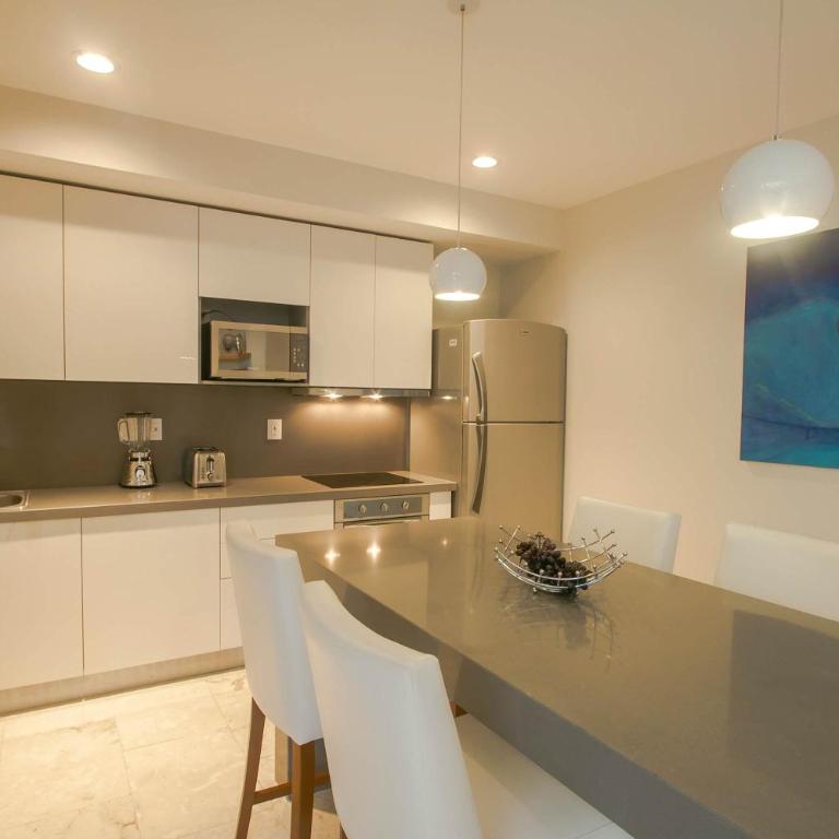 Prime location near 5th Avenue & beach - Apartment - 9
