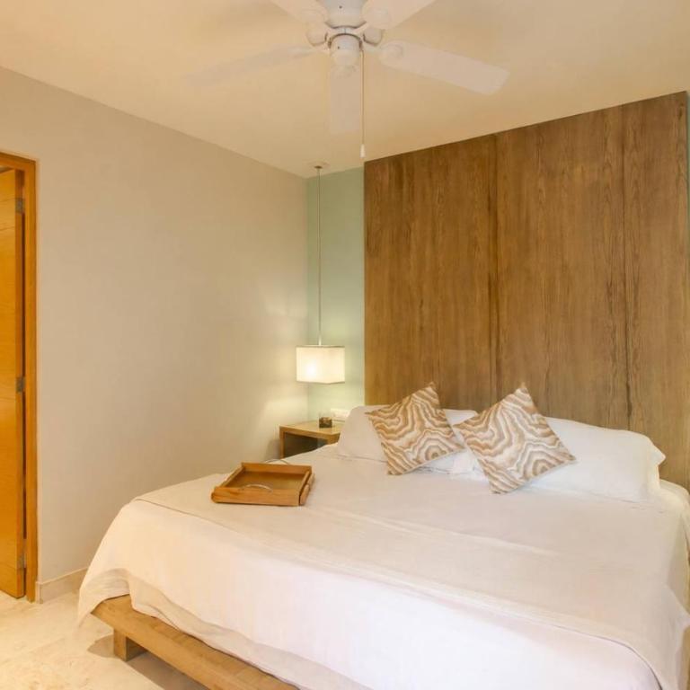 Prime location near 5th Avenue & beach - Apartment - 12