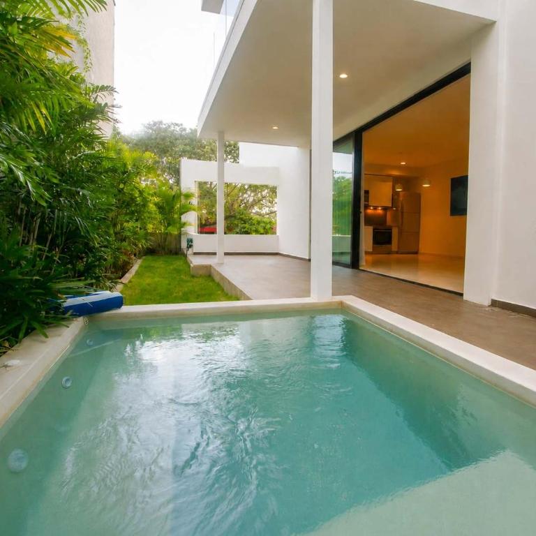 Prime location near 5th Avenue & beach - Apartment - 23